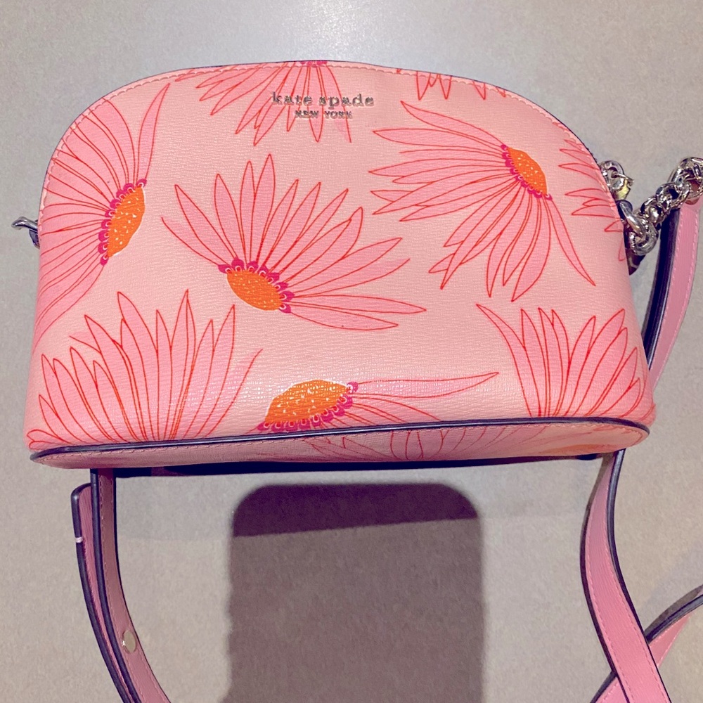 Adorable Kate Spade crossbody! New condition!